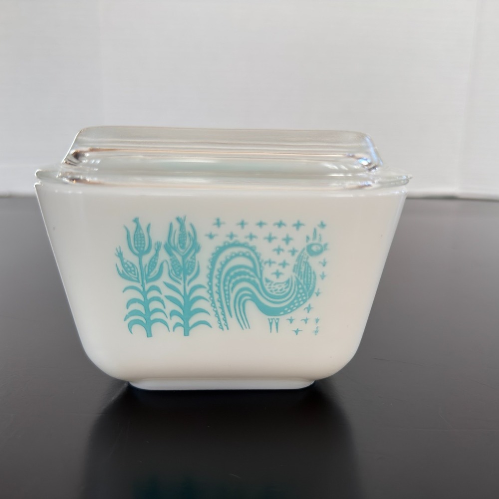 Pyrex Butterprint Rooster Small 1 1/2 Cup Fridgie 0501 and Ribbed Lid 501-C